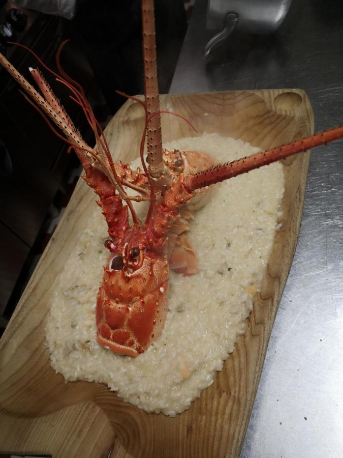 Hotel Ristorante Sagittario 펠트레 외부 사진